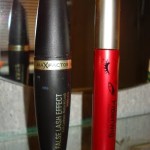 Max Factor False Lash Effect vs. Fiberwig