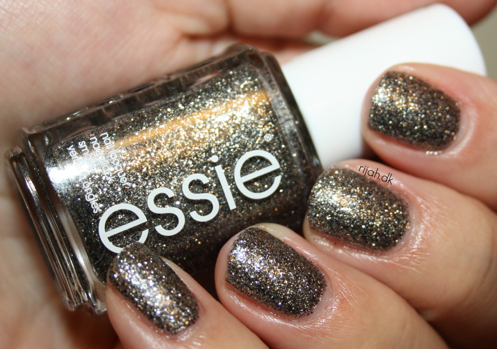 Essie Ignite the night
