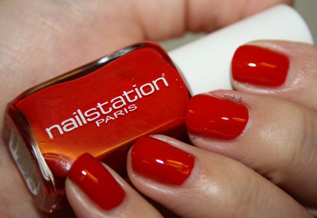 NailstationChristmaskiss2