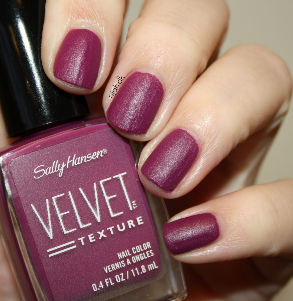 Sally Hansen Velvet Texture og Luxe Lace Crushed