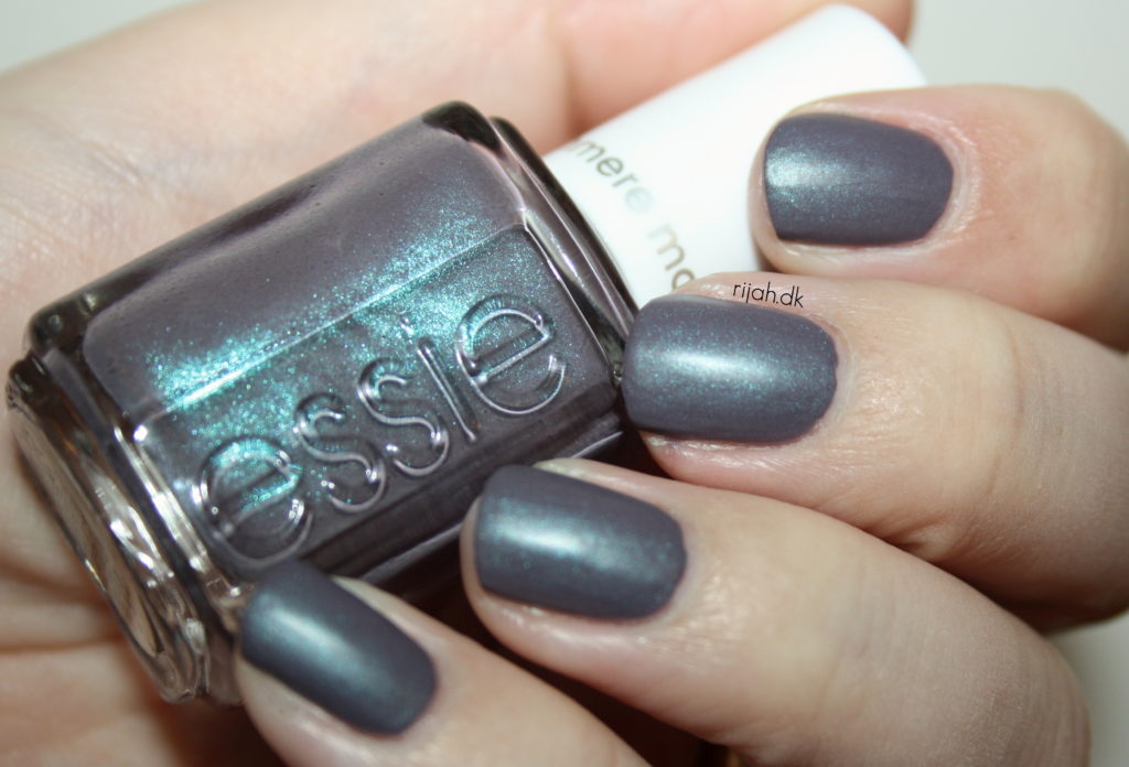 Essie Coat Couture Cashmere matte ⋆ rijah.dk