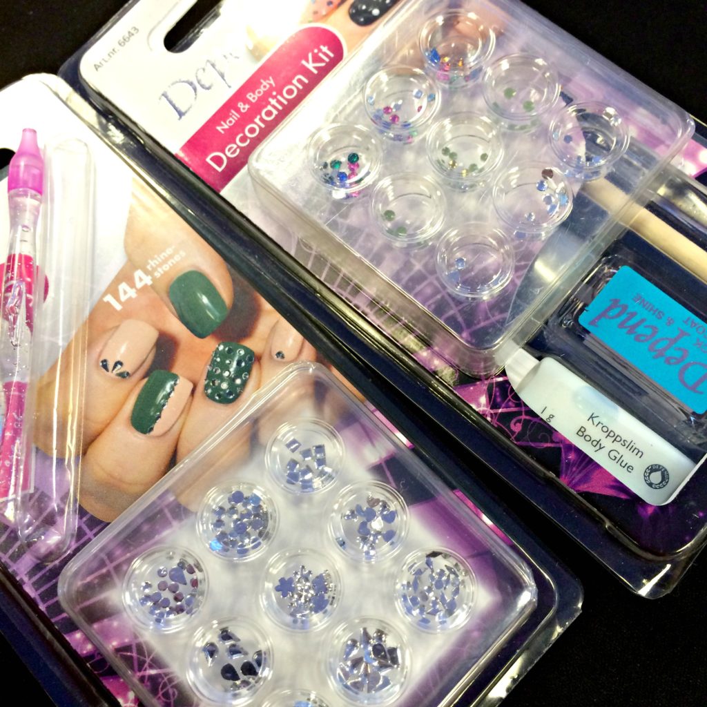 Depend Nail art Rhinestones Depend Nail Art nyt
